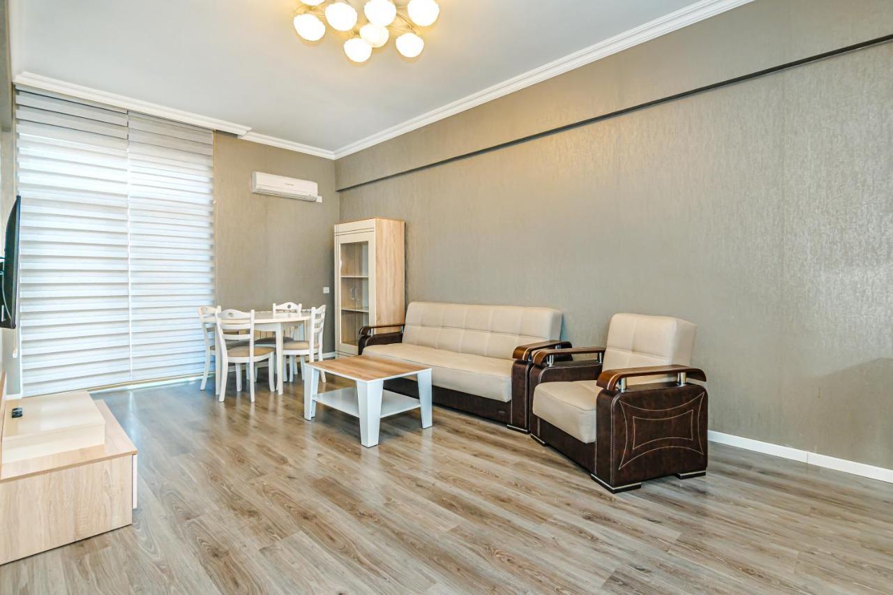 Luxury 2 Room Apartment In The Center Baku Exterior photo