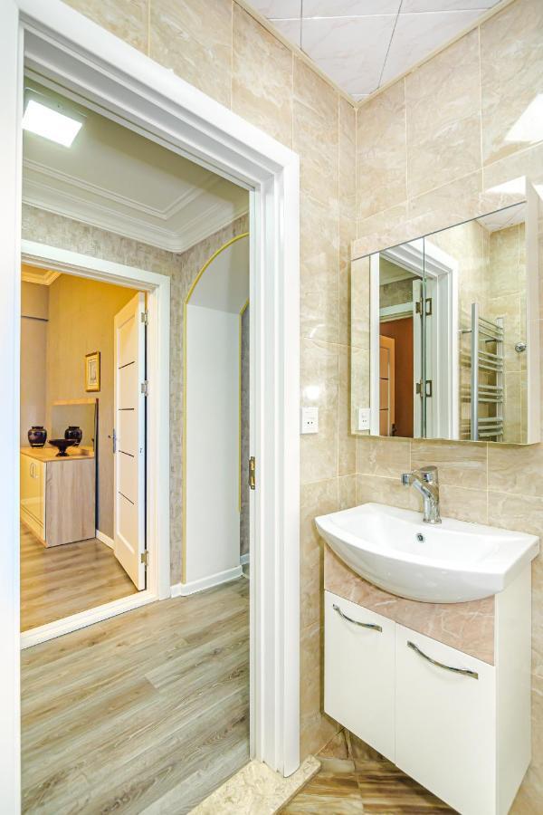 Luxury 2 Room Apartment In The Center Baku Exterior photo