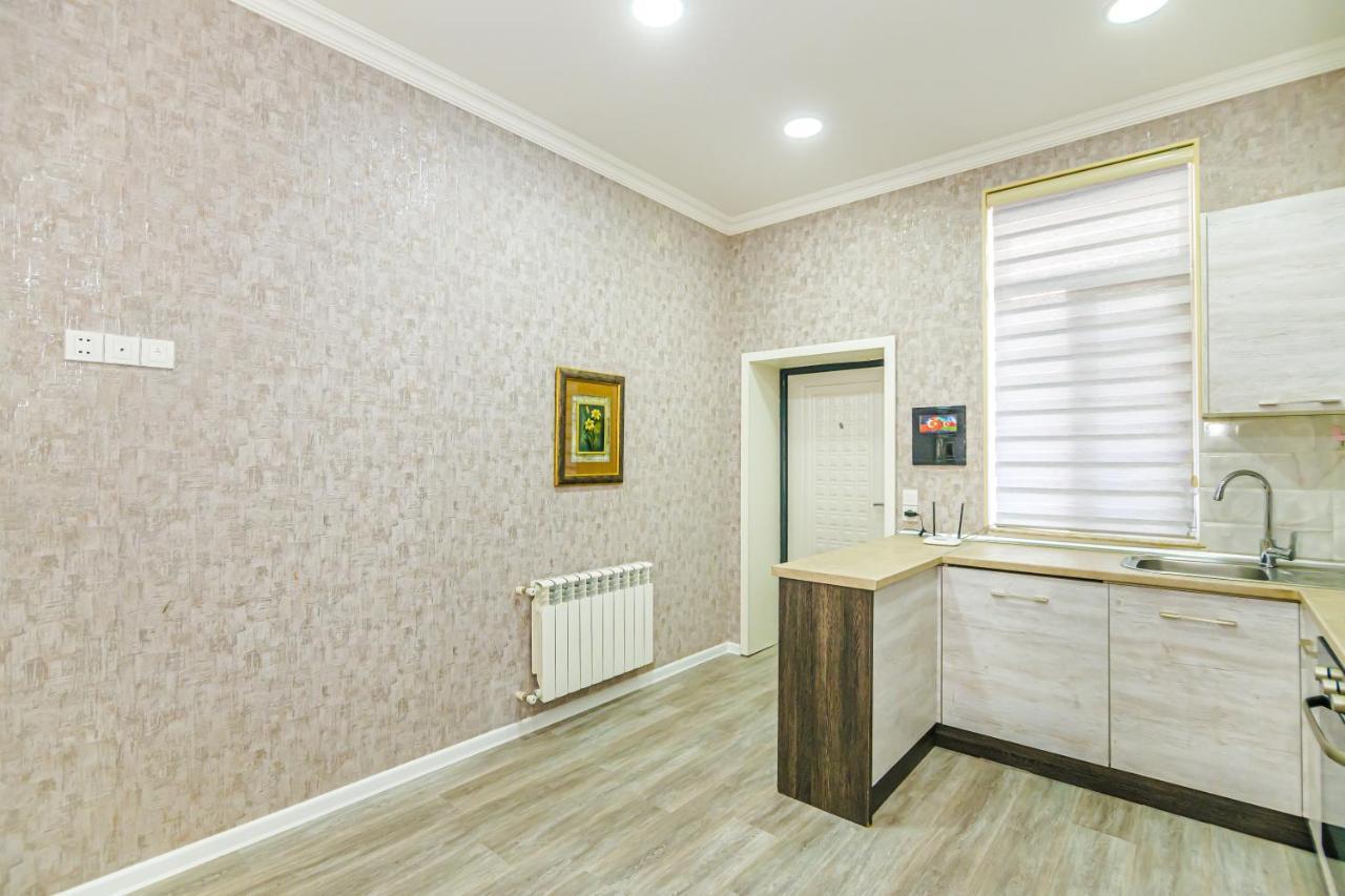 Luxury 2 Room Apartment In The Center Baku Exterior photo