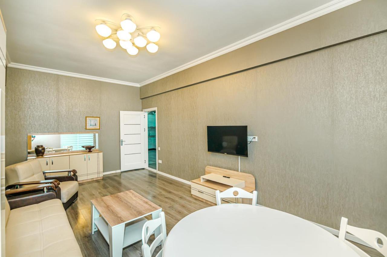 Luxury 2 Room Apartment In The Center Baku Exterior photo