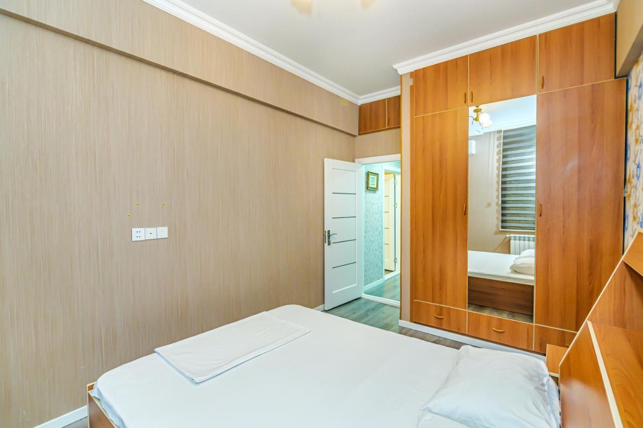 Luxury 2 Room Apartment In The Center Baku Exterior photo